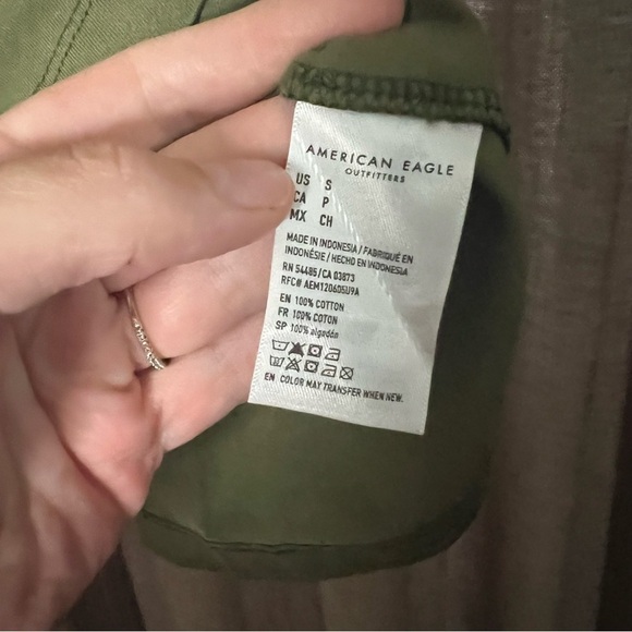 NWT American Eagle Olive Green Short Sleeve Henley T Shirt Size Small - Picture 4 of 11